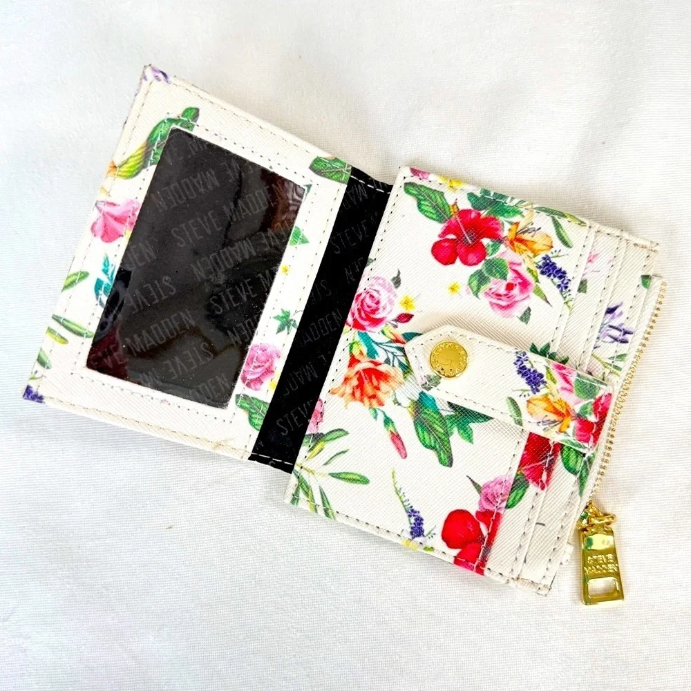 Steve Madden elegant wallet